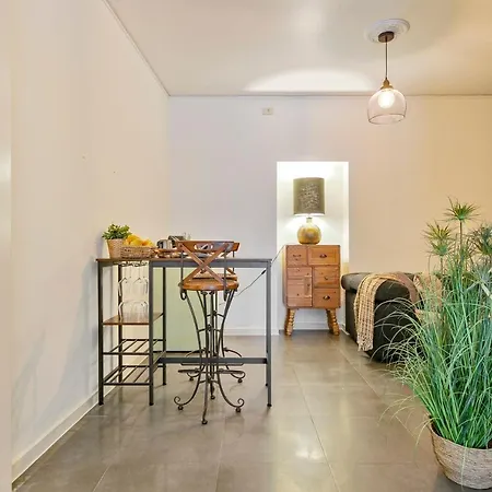 Huswell - Charming Getaway In The Historical Center *
